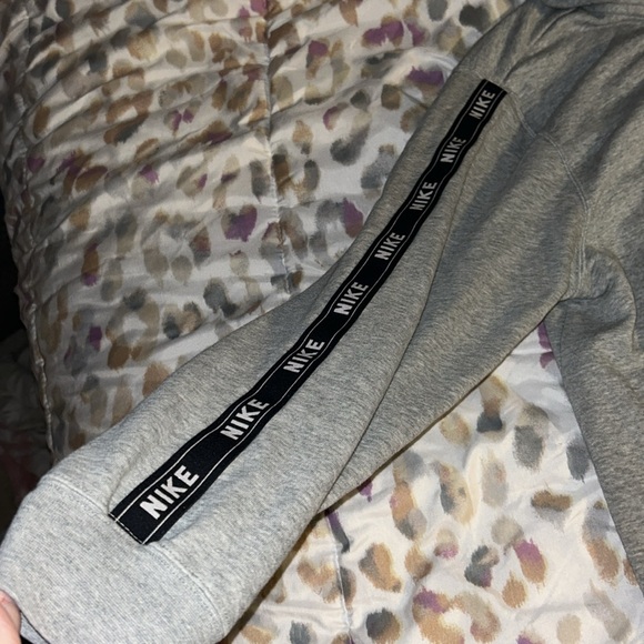 Nike hoodie🩶🖤 - Picture 2 of 8